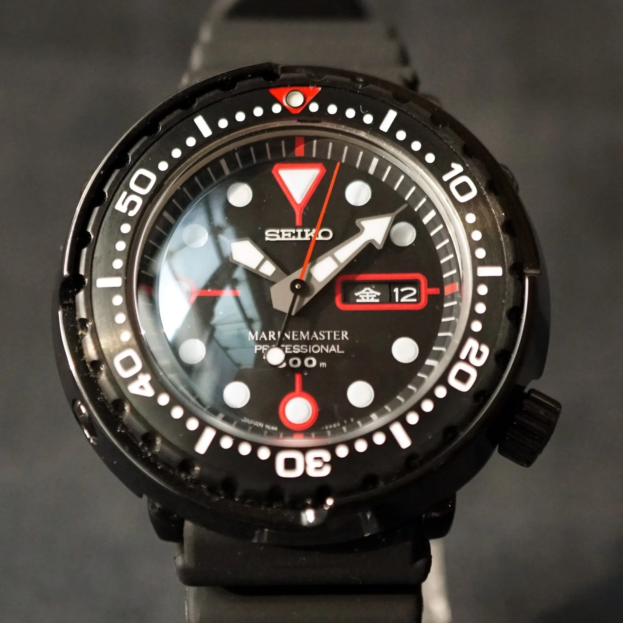 2012 SEIKO MARINEMASTER TUNA 300 GOLGO 13 LIMITED EDITION SBBN023