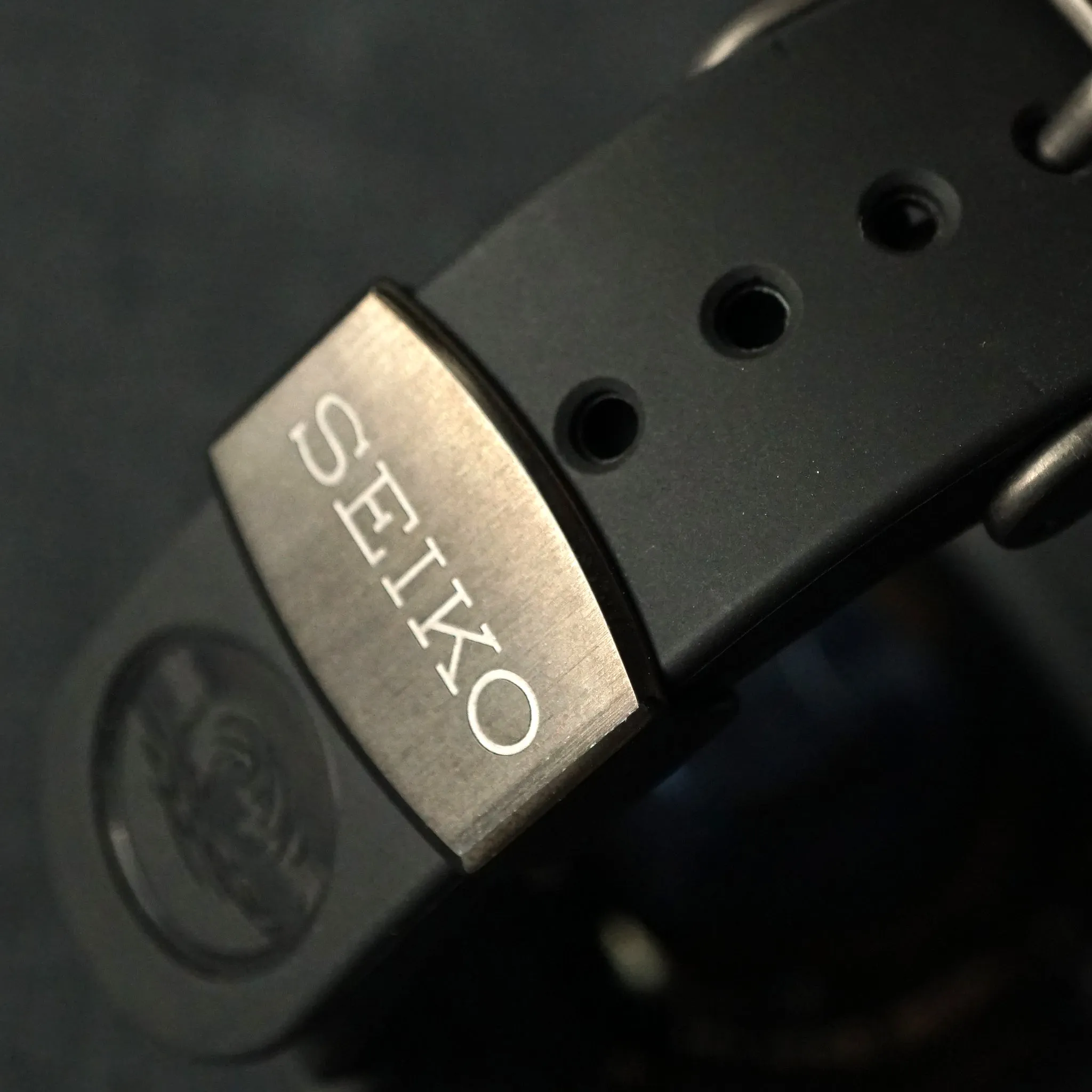 2012 SEIKO MARINEMASTER TUNA 300 GOLGO 13 LIMITED EDITION SBBN023