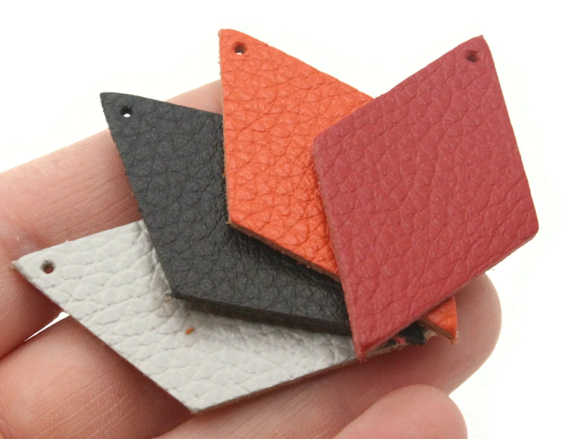 4 48mm Mixed Color Leather Diamond Pendants