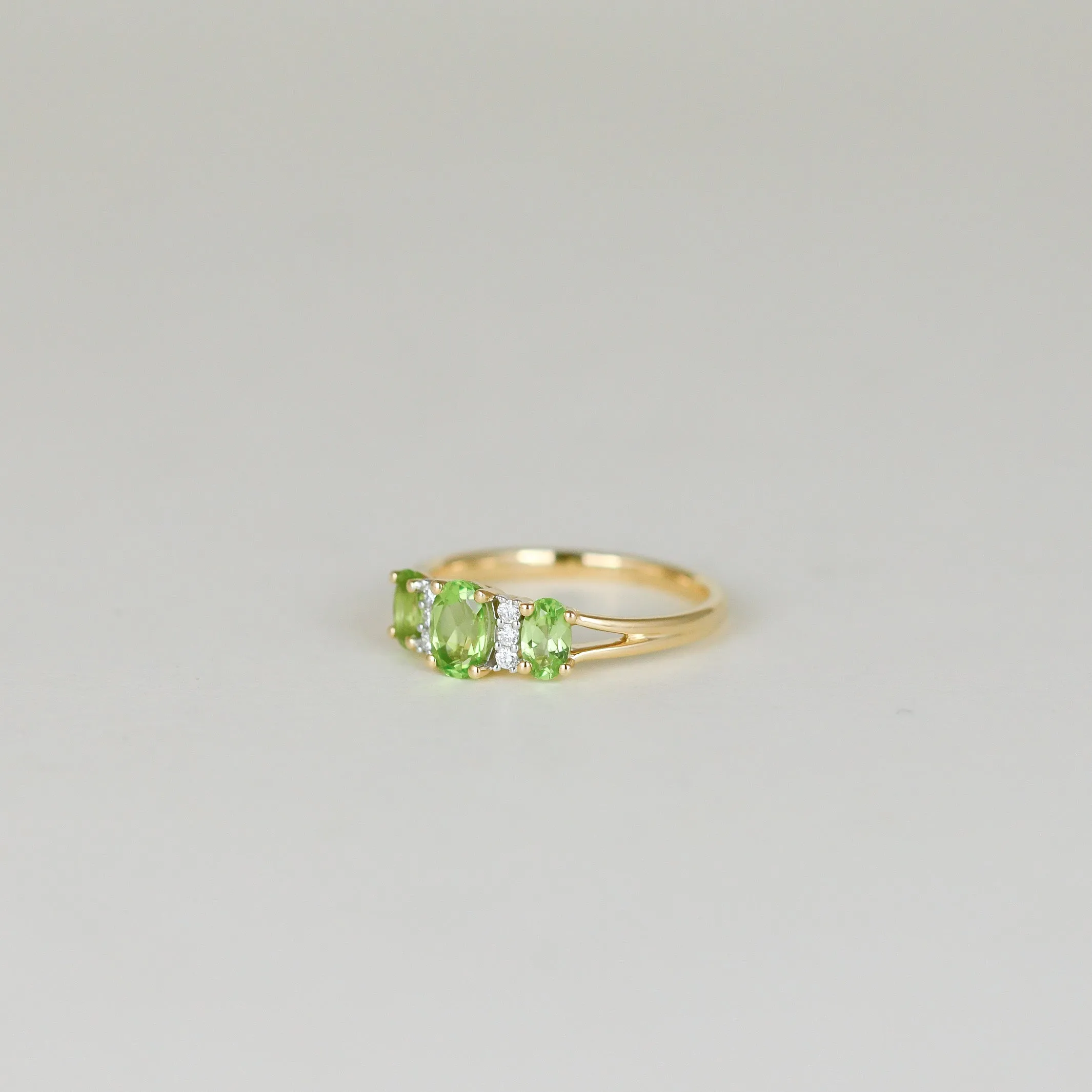 9ct Yellow Gold 1.00ct Oval Peridot and Diamond Dress Ring