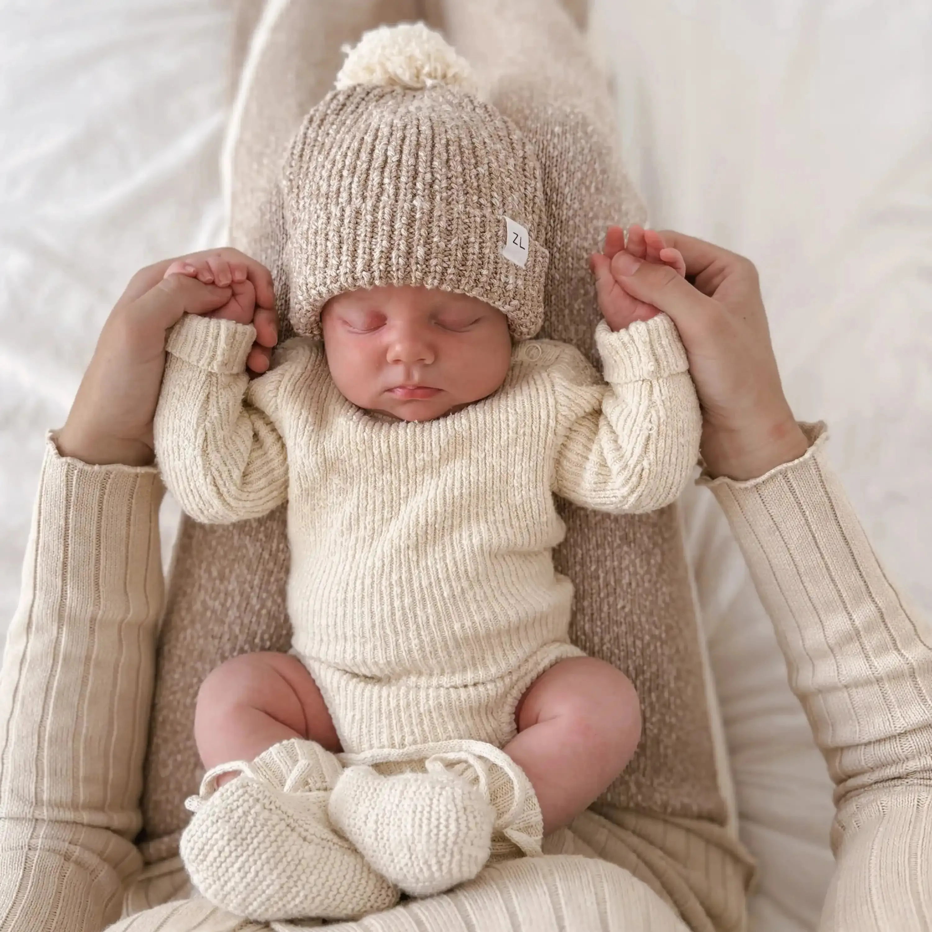 BEANIE | TEXTURED ALMOND