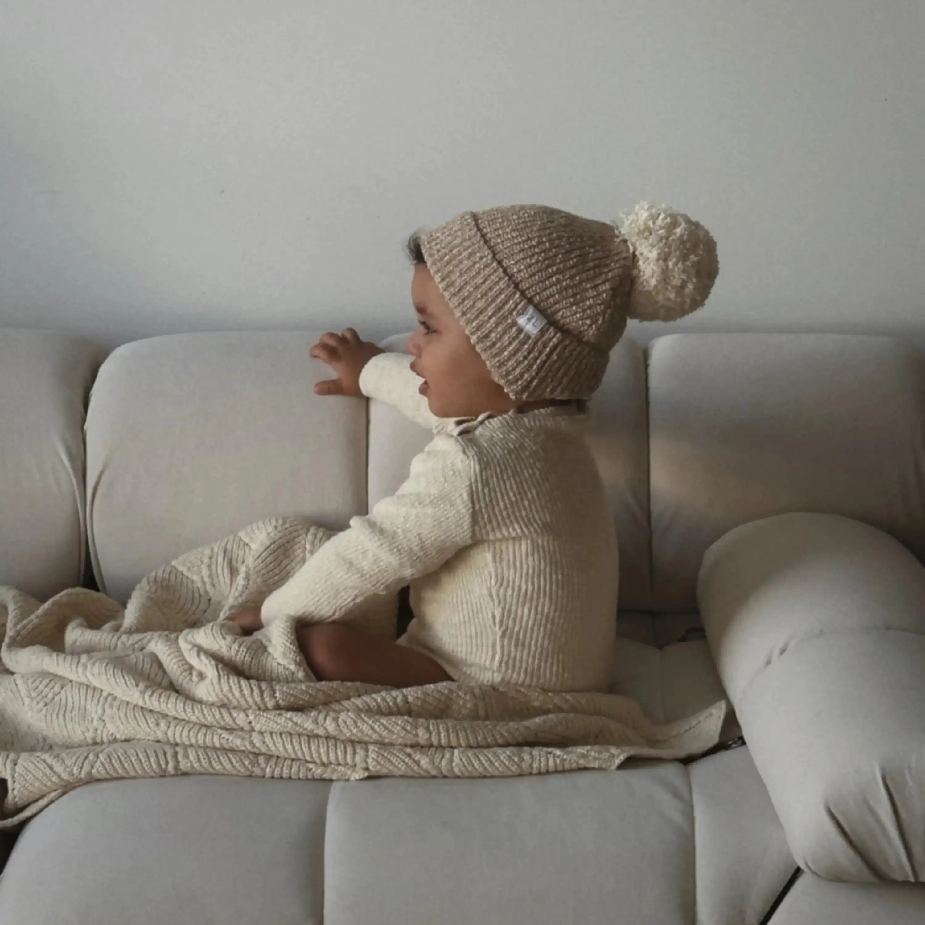 BEANIE | TEXTURED ALMOND