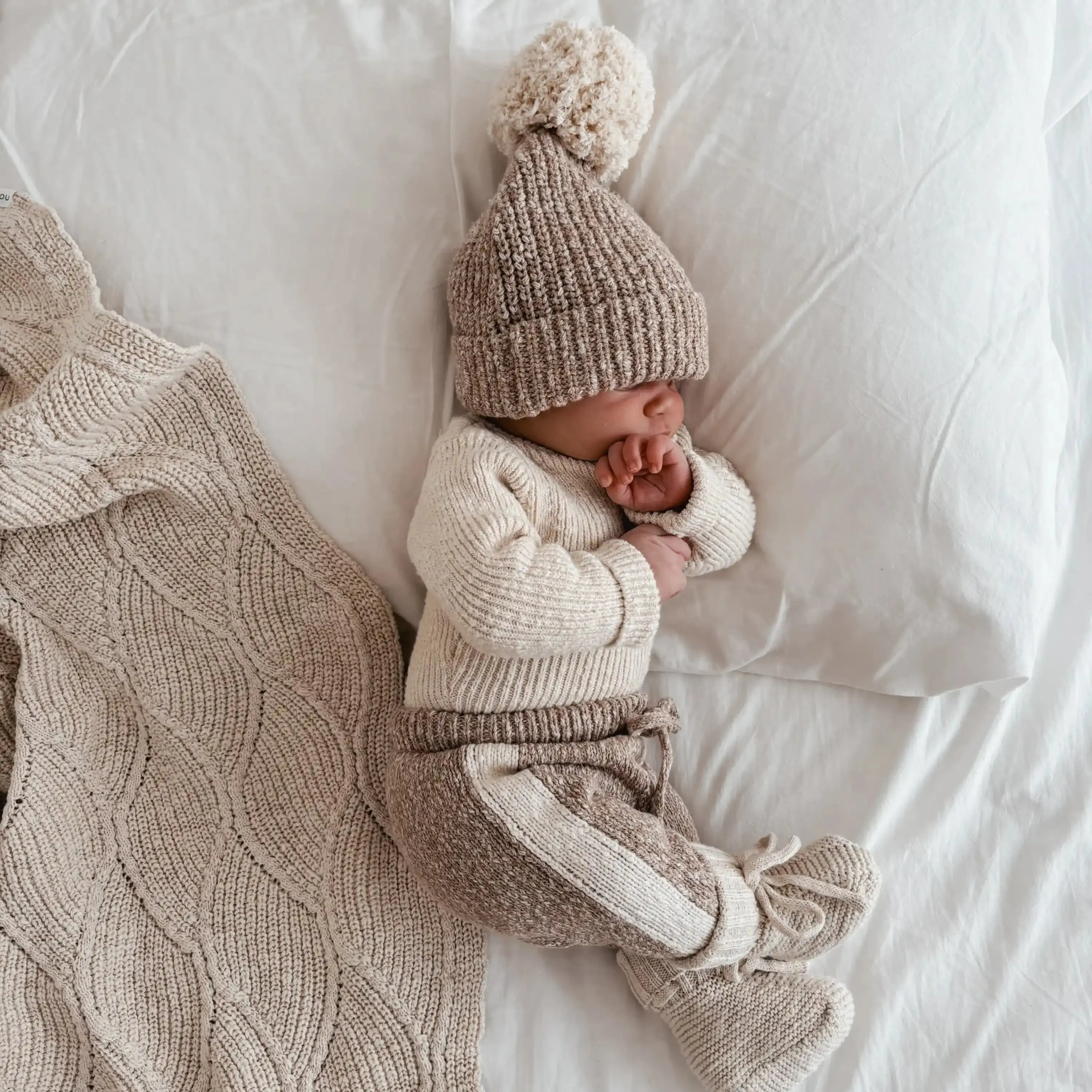 BEANIE | TEXTURED ALMOND