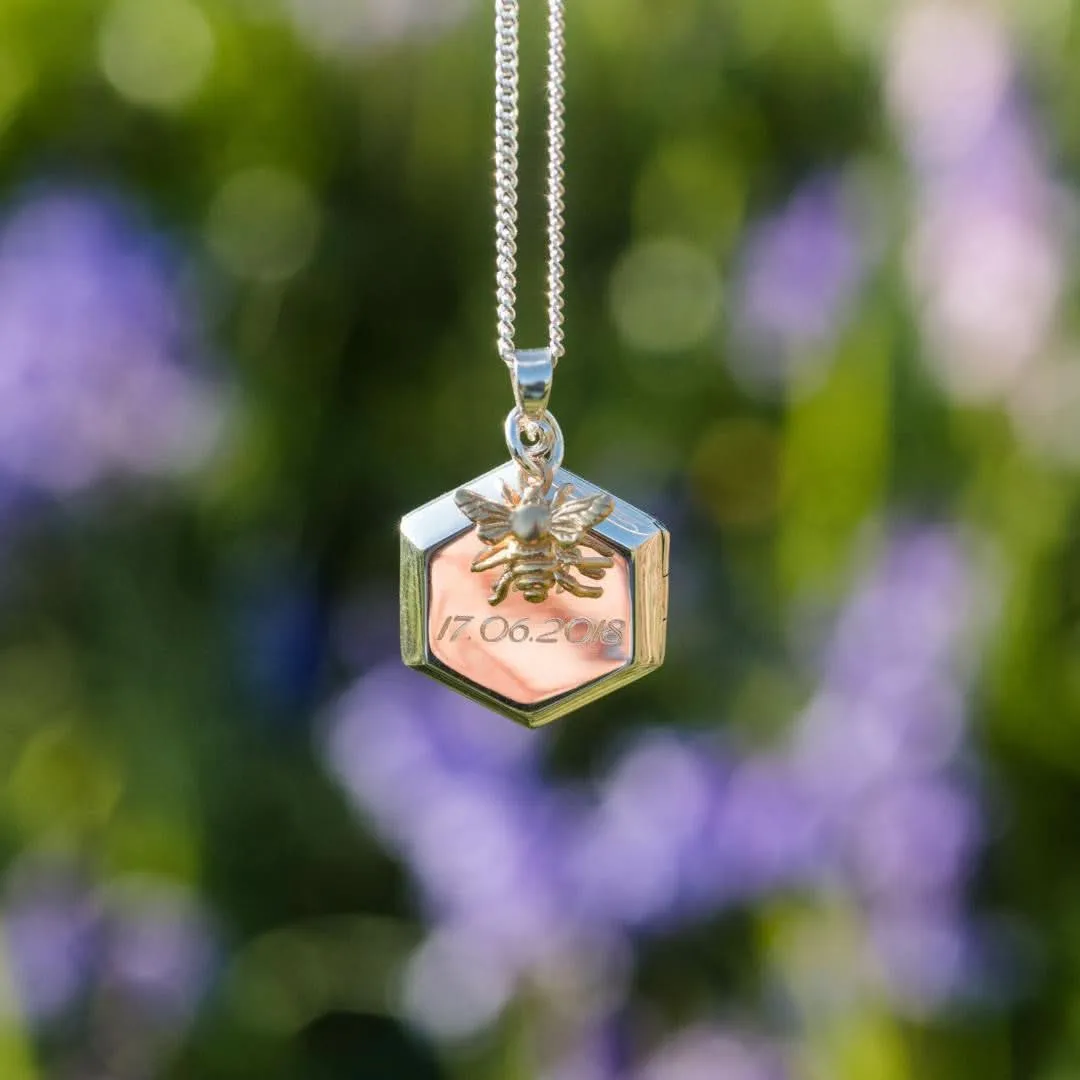 Bee Locket Silver   Photos