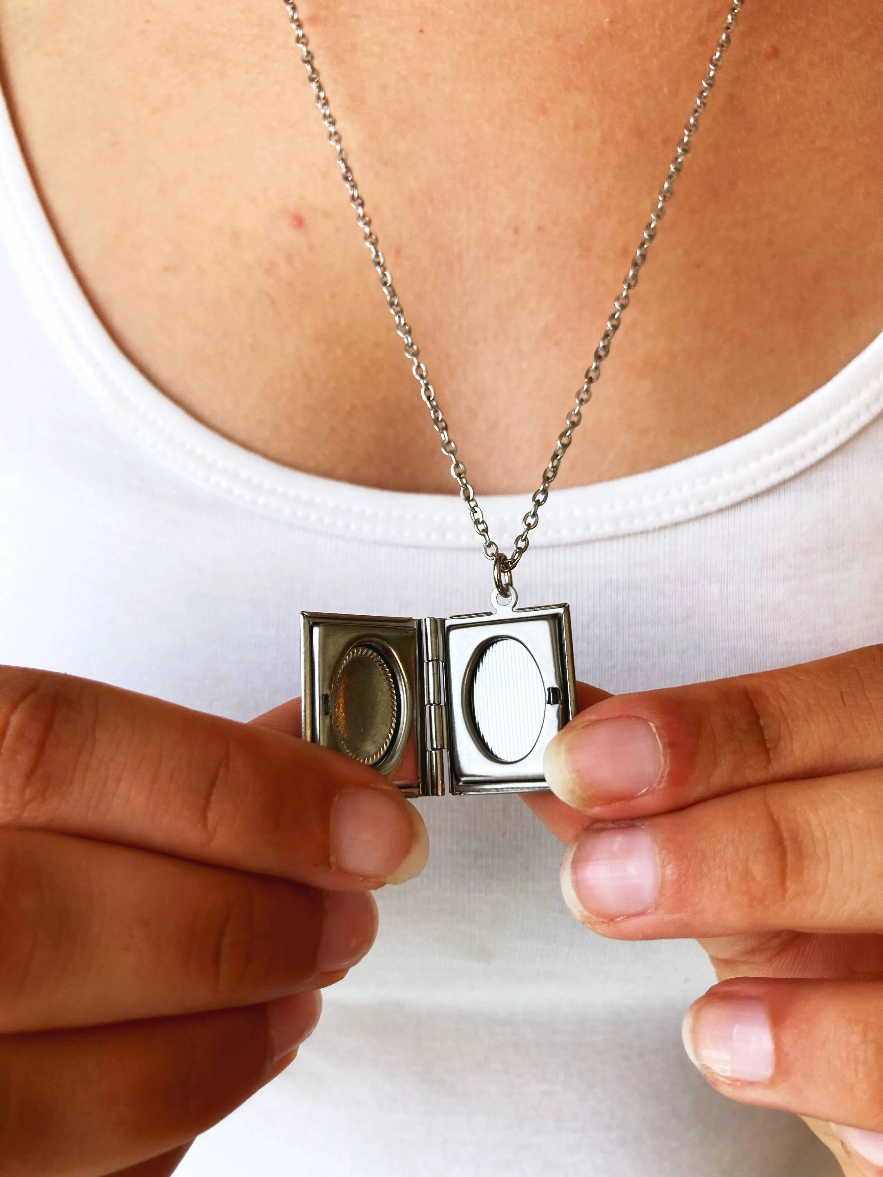 Book Locket Harry Potter - The Quibbler - Stainless Steel