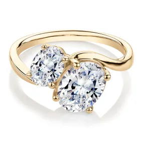 Dress ring with 2.62 carats* of diamond simulants in 10 carat yellow gold