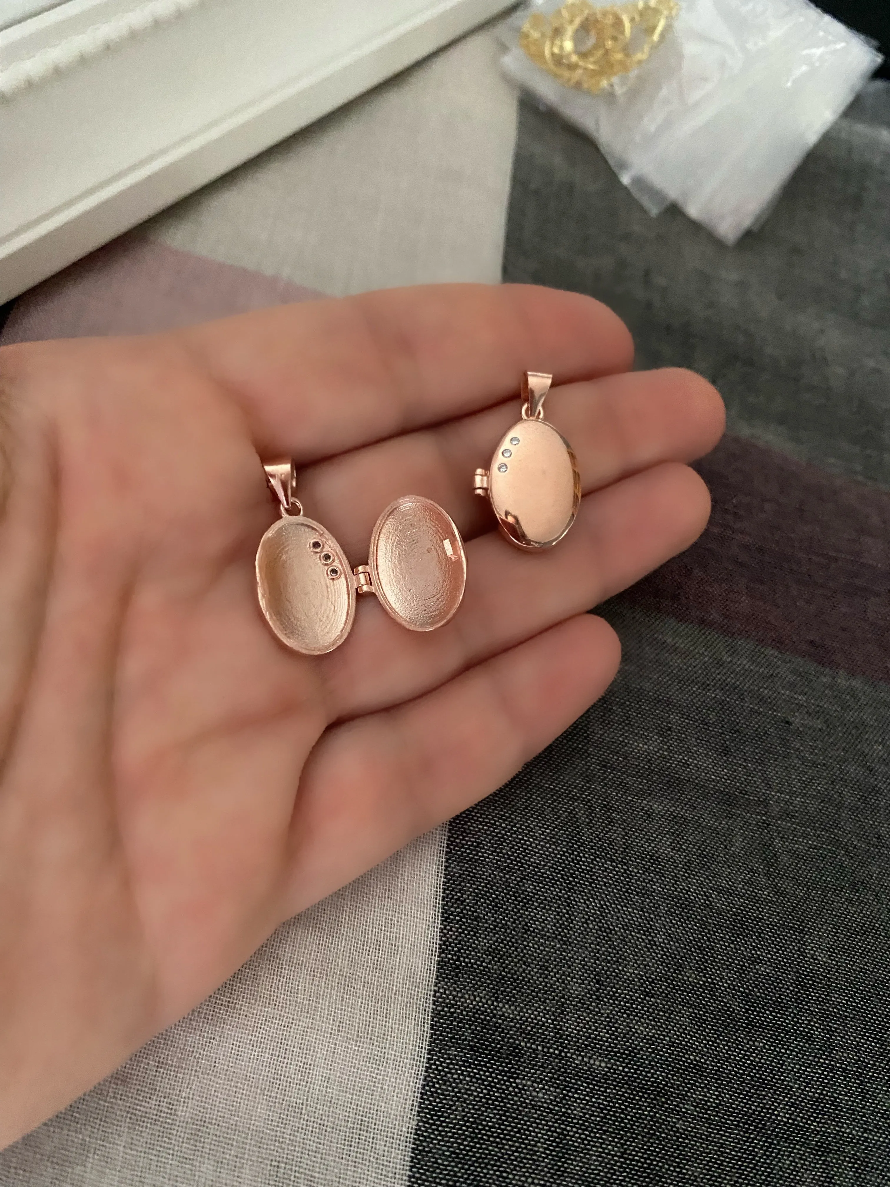 Lockets