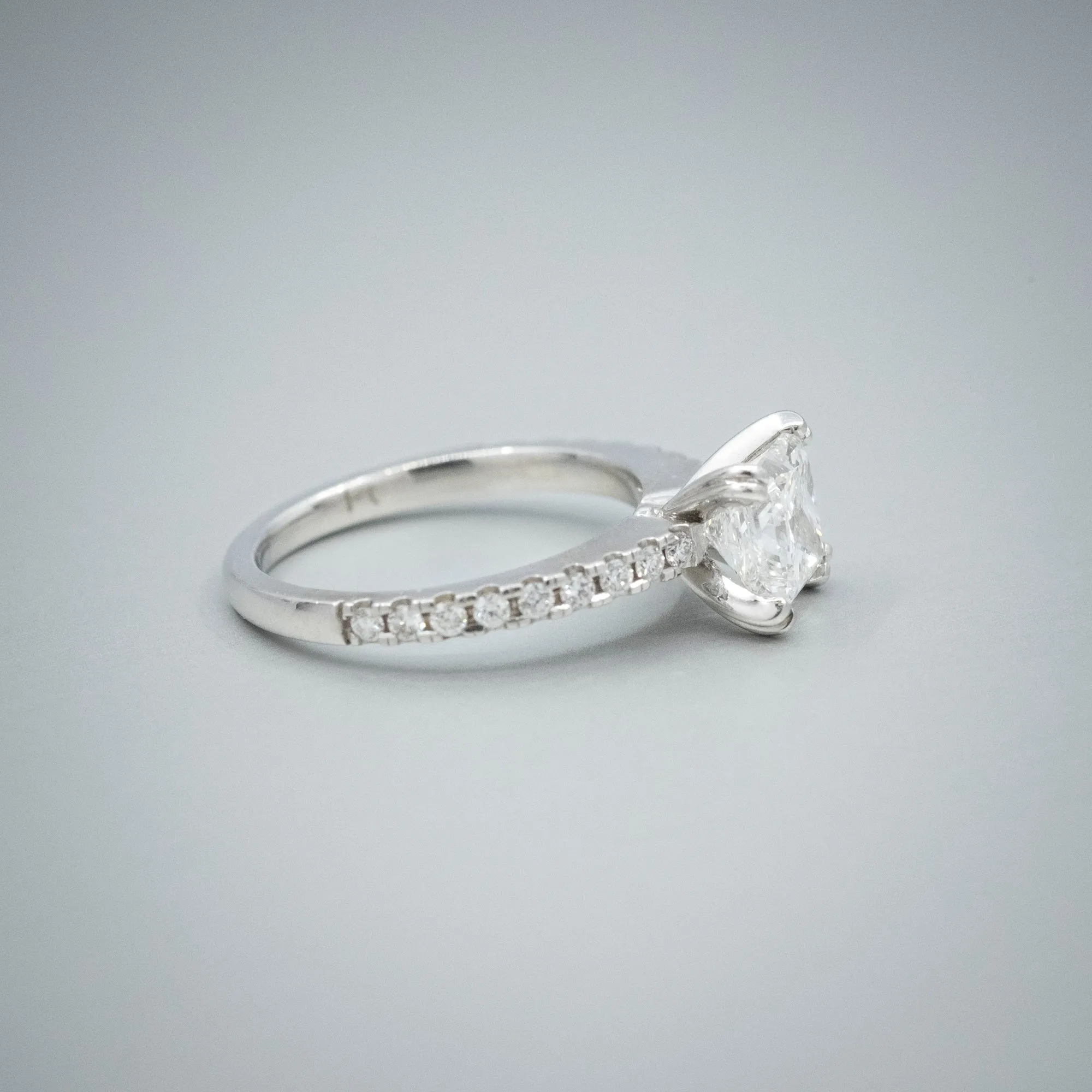 'Mignon' Diamond Ring