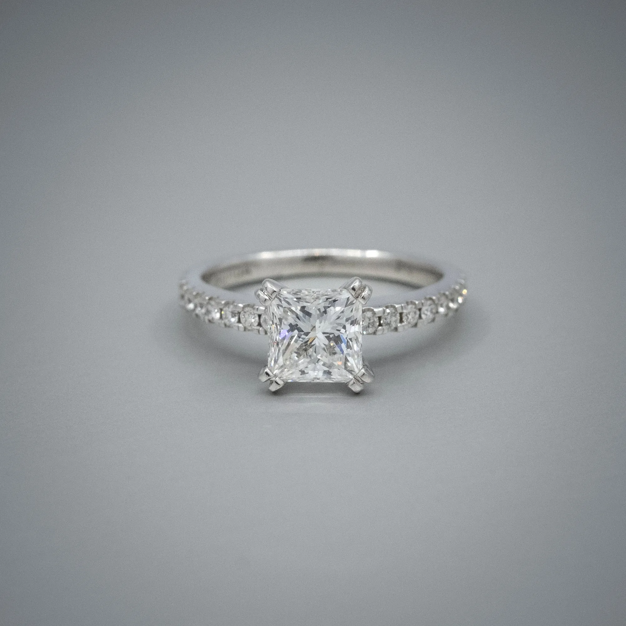 'Mignon' Diamond Ring