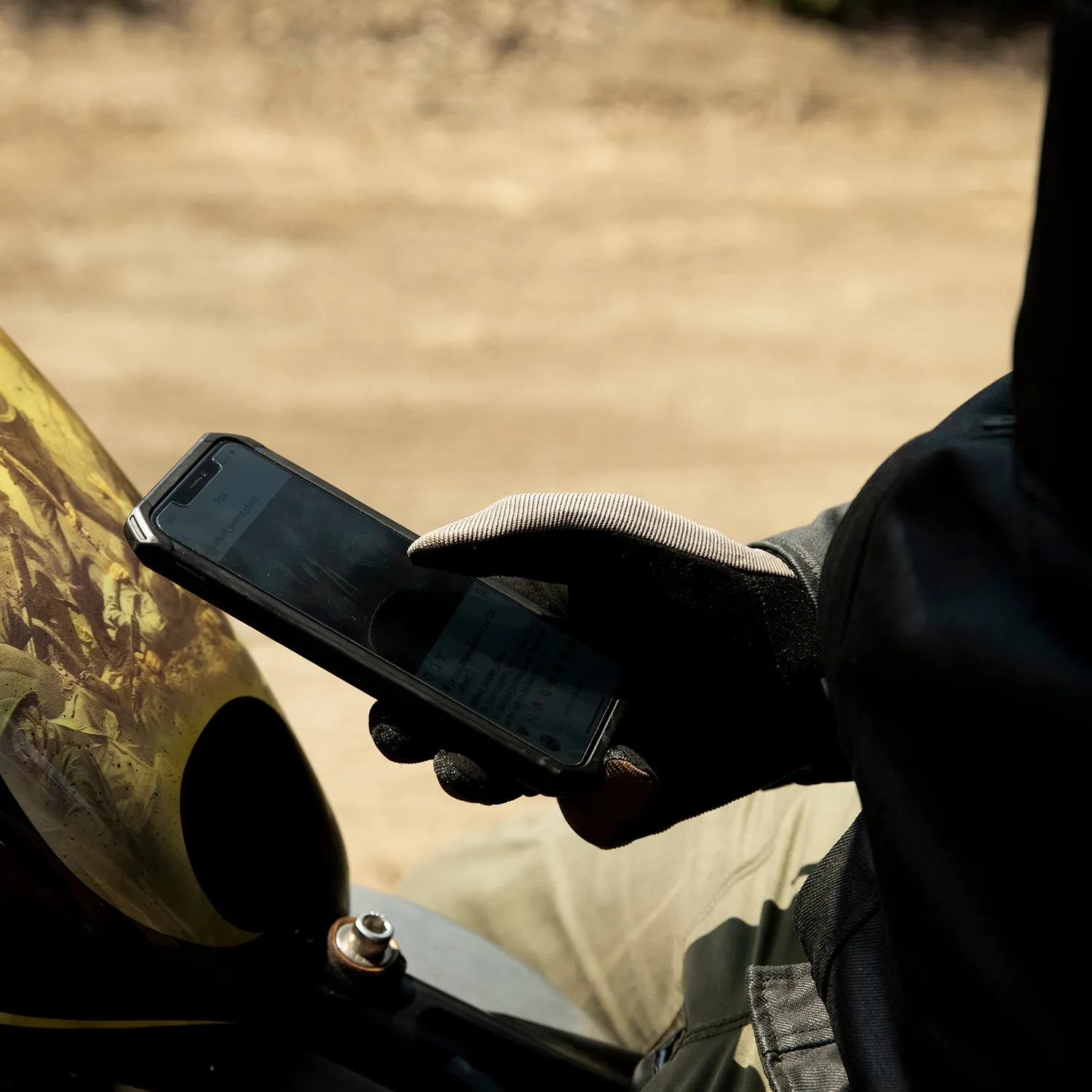 Moto Gloves - Coyote/Black
