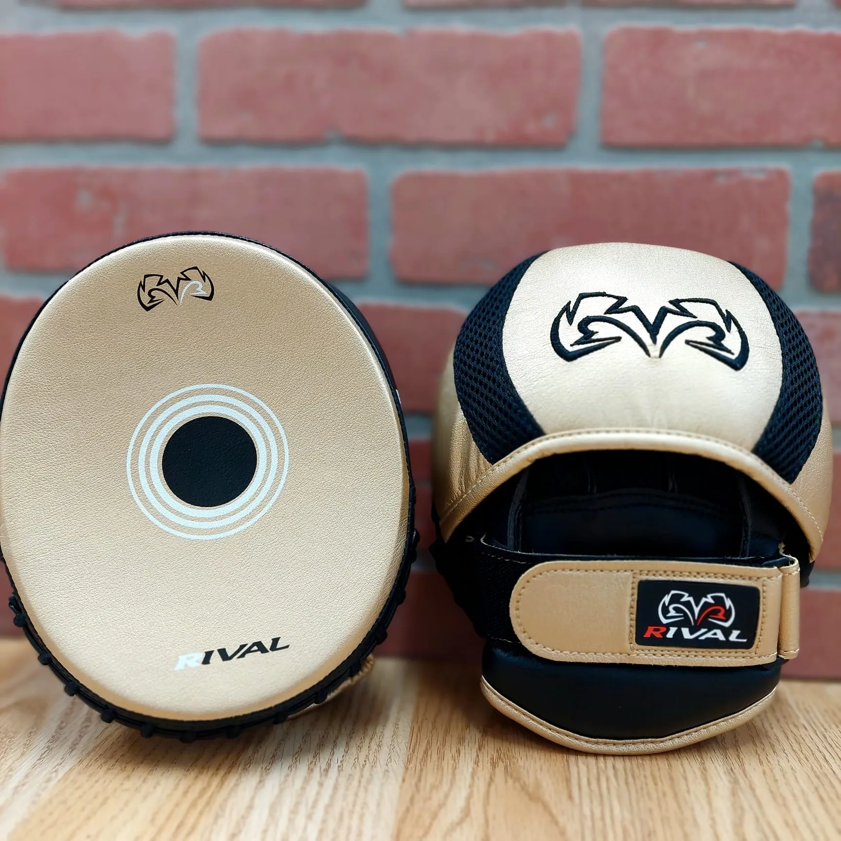 RIVAL FOCUS MITTS RPM11 BLACK/GOLD