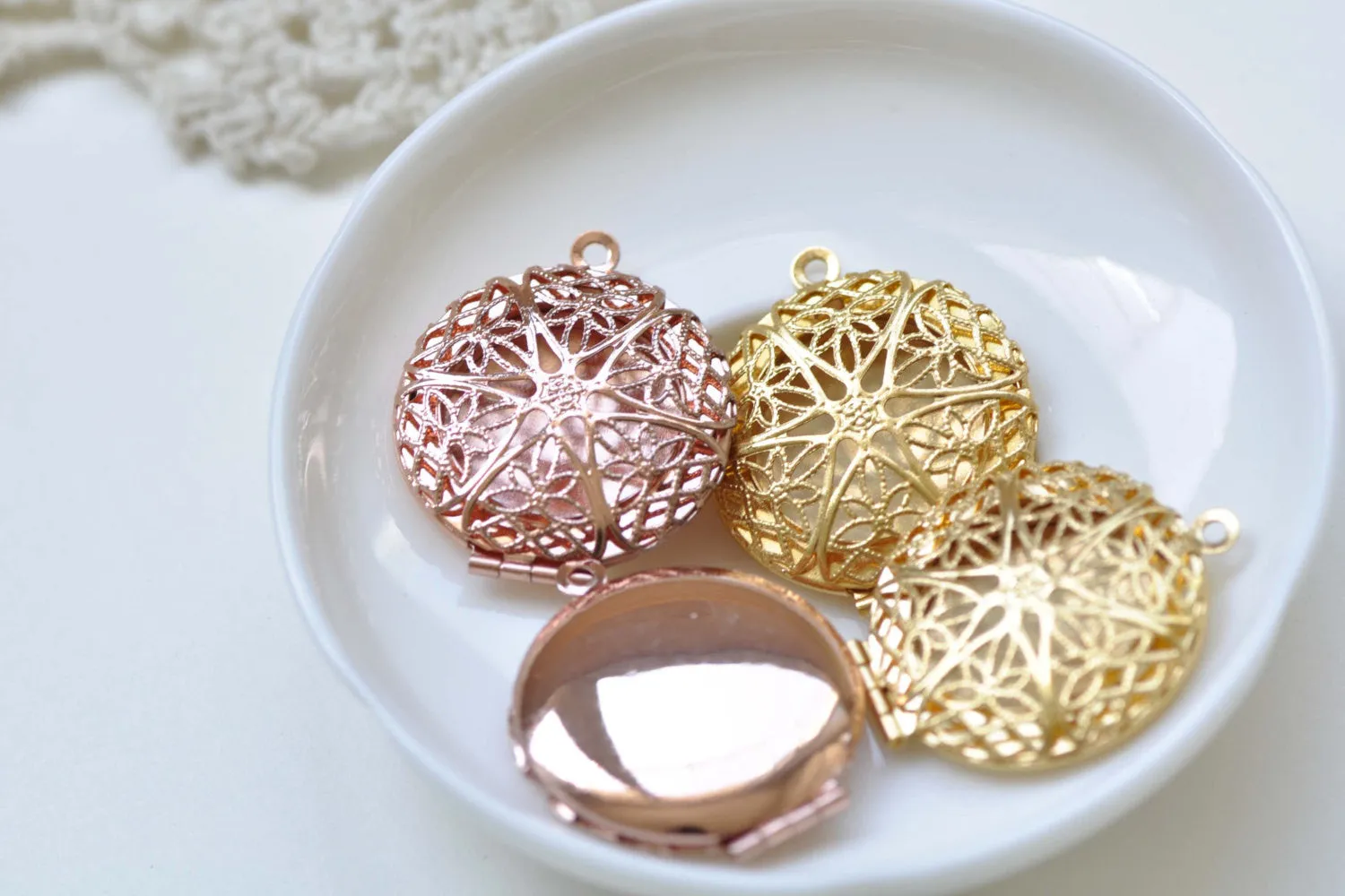 Rose Gold Photo Locket Filigree Pink Memory Pendants Set of 5 A8480