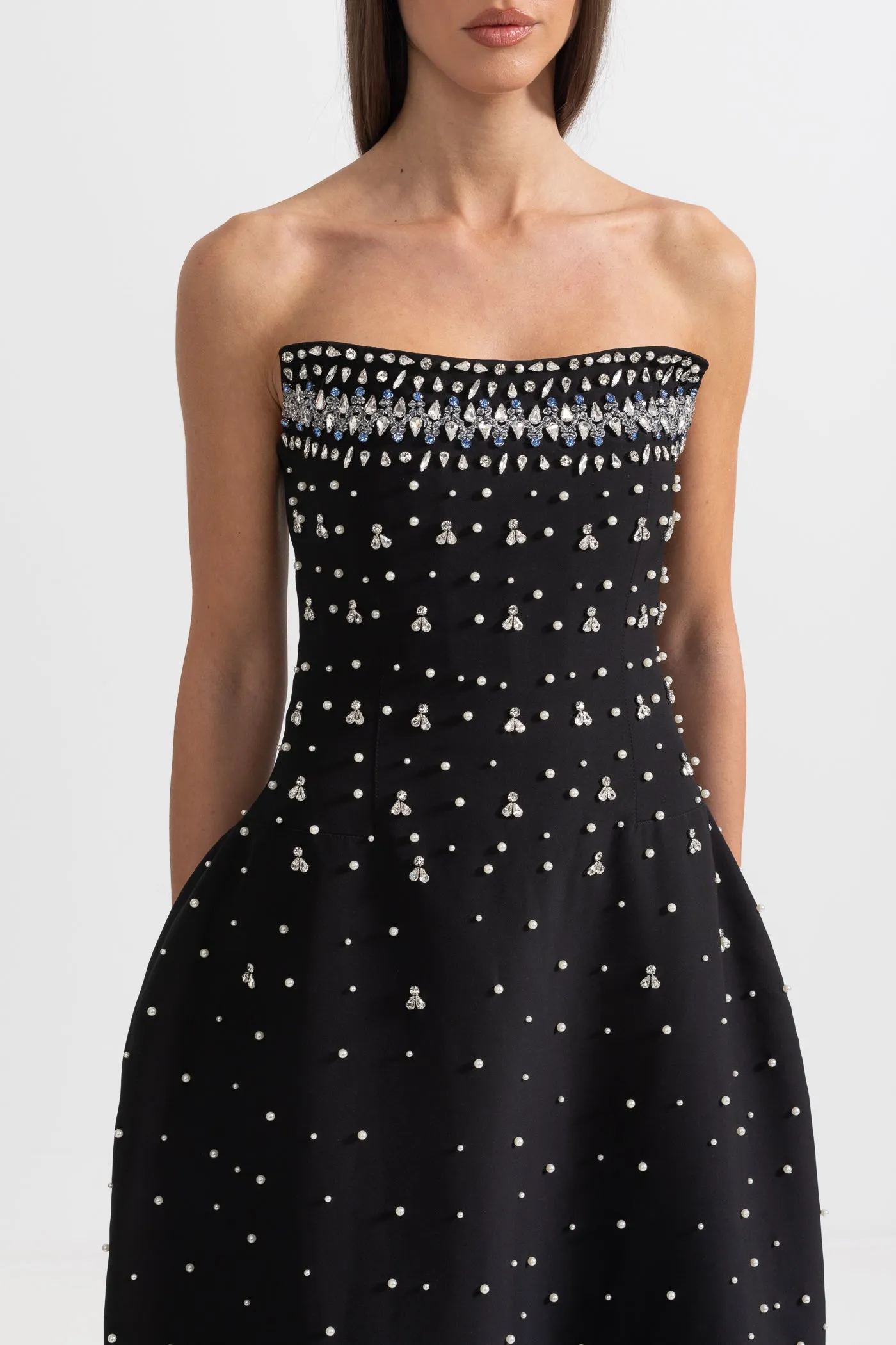 Sleeveless Fitted Dress With Diamond Embellishments - Black