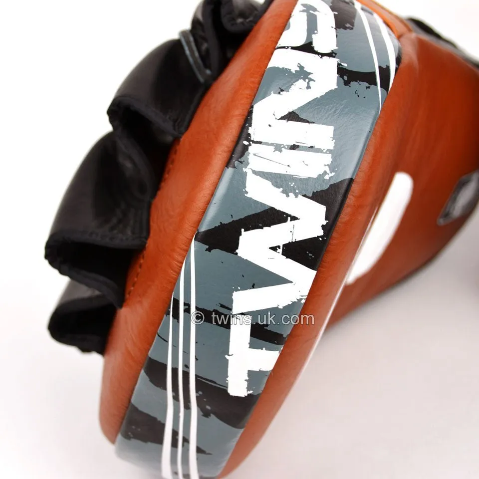 Twins PML-10 Deluxe Curved Focus Mitts Brown