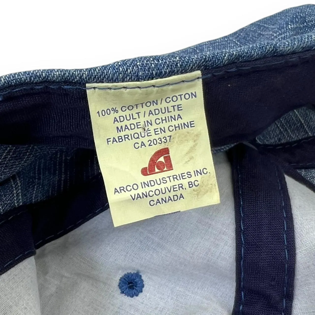 Vintage SAINT JOHN, NB "Canada" Embroidered Souvenir Denim Suede Peak Baseball Cap